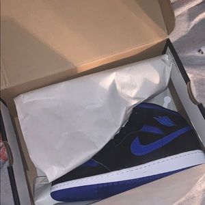 JORDAN 1 MID